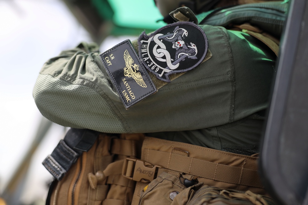HMLA-369 Prepares for Flight