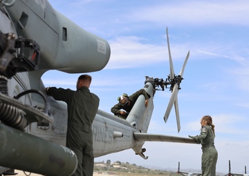 HMLA-369 Prepares for Flight