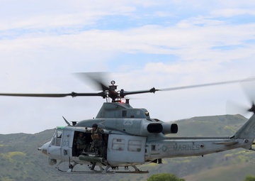 HMLA-369 Prepares for Flight