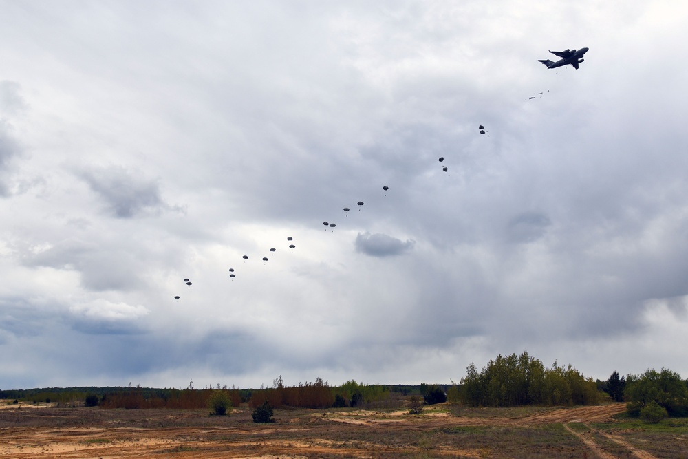 Swift Response 2025: 173rd Airborne Brigade leads multinational airborne operation in Lithuania