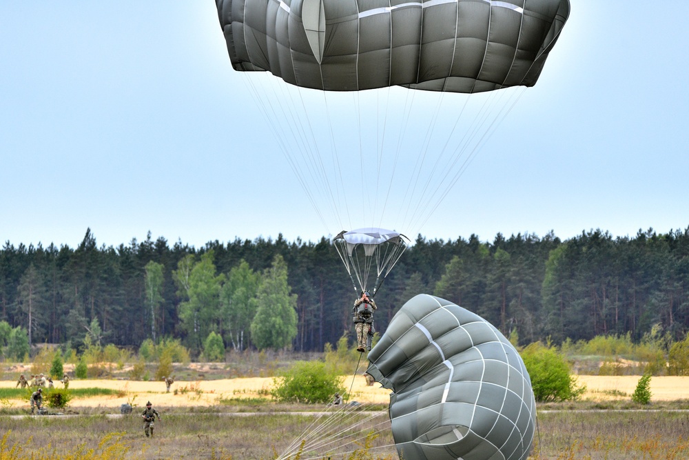 Swift Response 2025: 173rd Airborne Brigade leads multinational airborne operation in Lithuania
