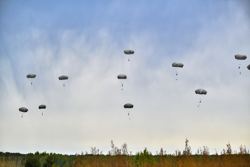 Swift Response 2025: 173rd Airborne Brigade leads multinational airborne operation in Lithuania