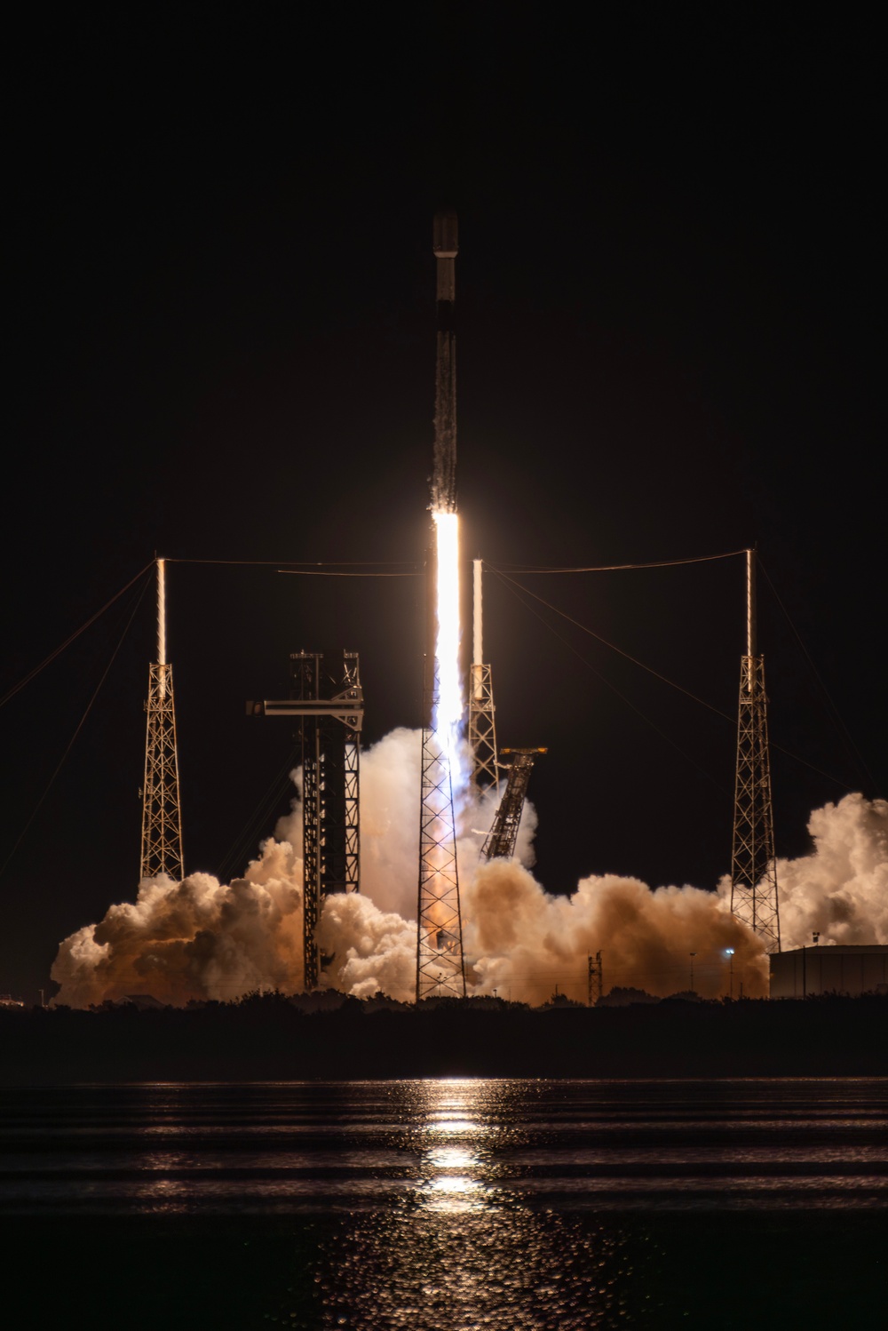 Starlink 6-73 Launches from Cape Canaveral Space Force Station