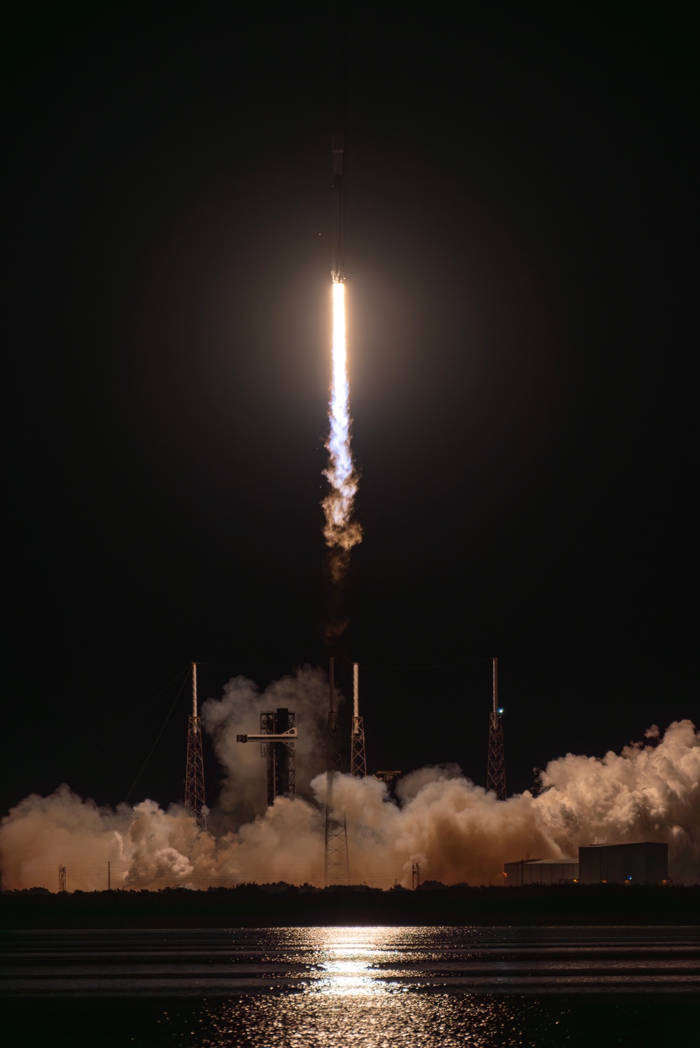Starlink 6-73 Launches from Cape Canaveral Space Force Station