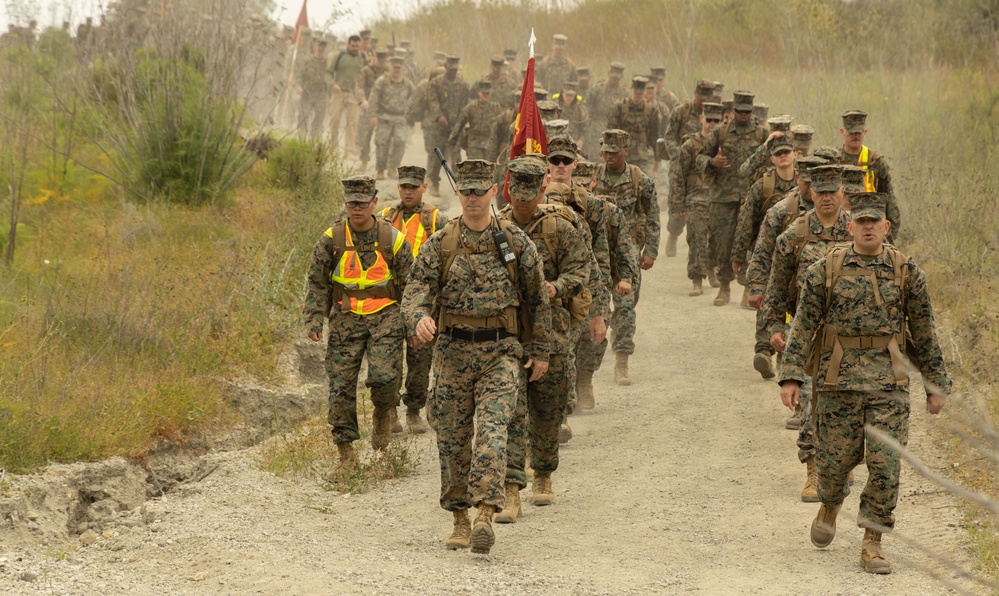 9th Communications Battalion conducts hike on Camp Pendleton