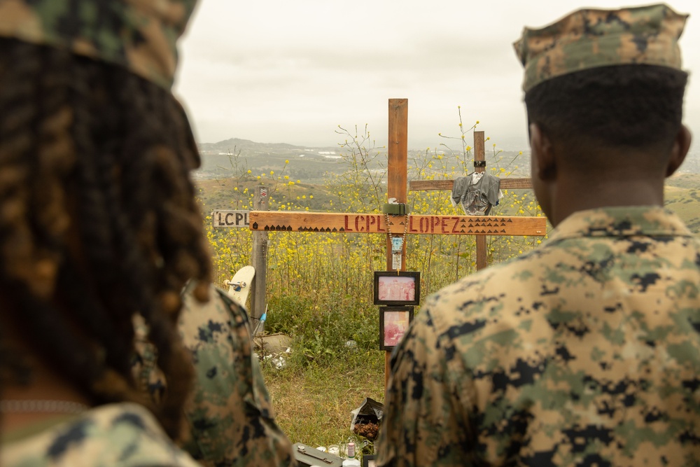 9th Communications Battalion conducts hike on Camp Pendleton