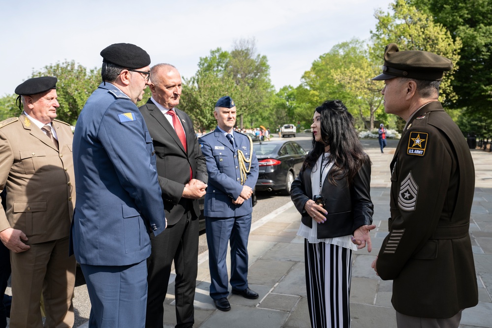 Minister of Defence of Bosnia and Herzegovina Zukan Helez Visits ANC