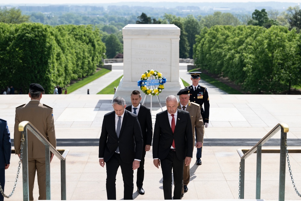 Minister of Defence of Bosnia and Herzegovina Zukan Helez Visits ANC