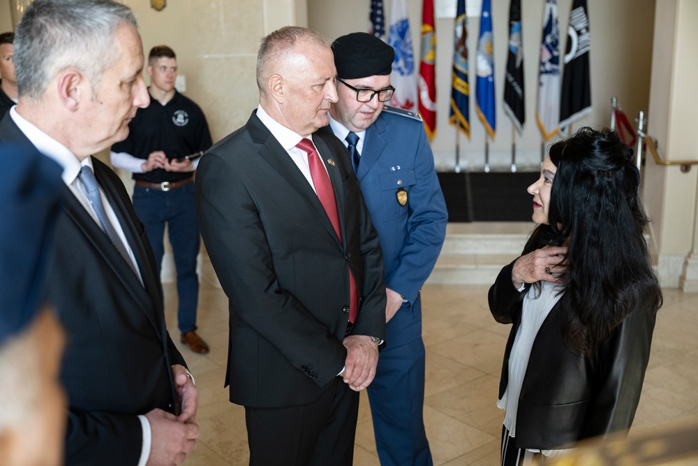 Minister of Defence of Bosnia and Herzegovina Zukan Helez Visits ANC