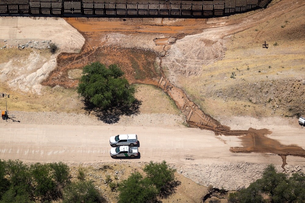 U.S. Soldiers and Border Patrol agents conduct joint aerial patrols