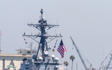 USS Carl M. Levin arrives to LA Fleet Week