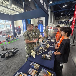 Unmanned Undersea Vehicle Group 1 Sailors Participate in FIRST Robotics Competition