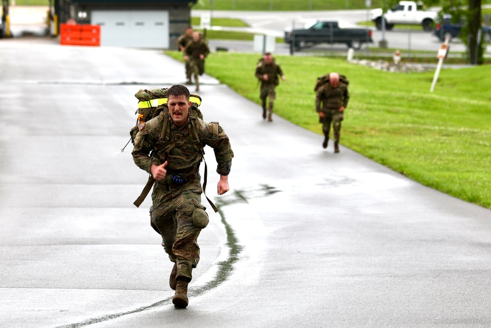Soldiers push mental, physical toughness in Norwegian Foot March