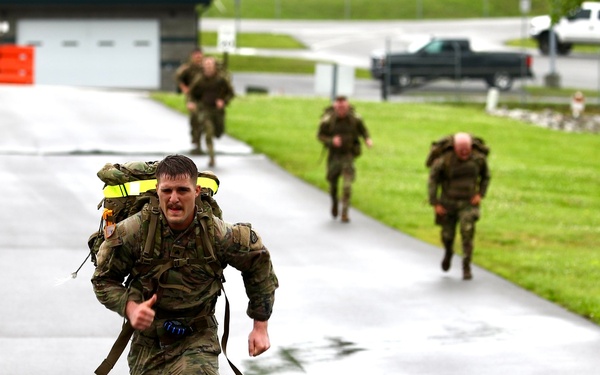 Soldiers push mental, physical toughness in Norwegian Foot March