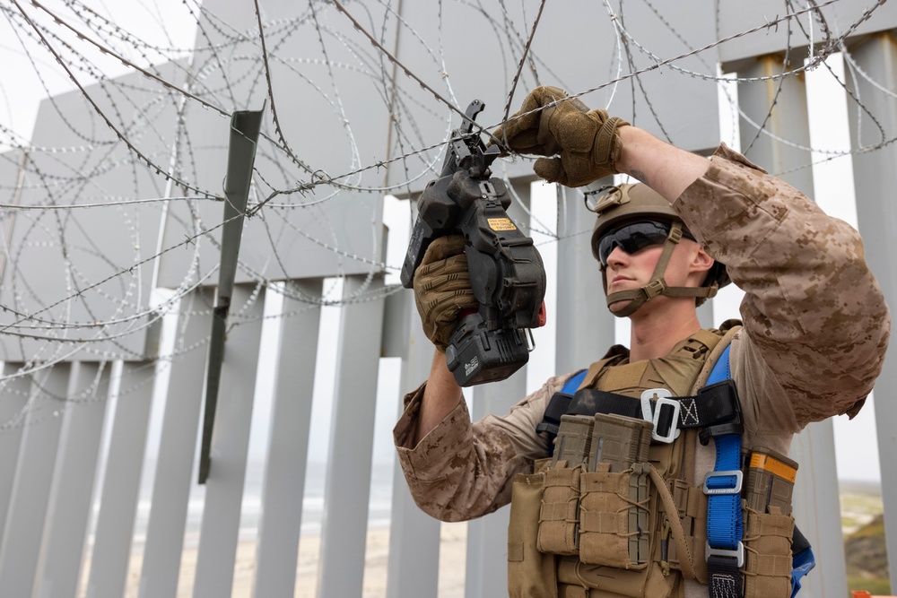 Marines reinforce southern border barriers near Imperial Beach