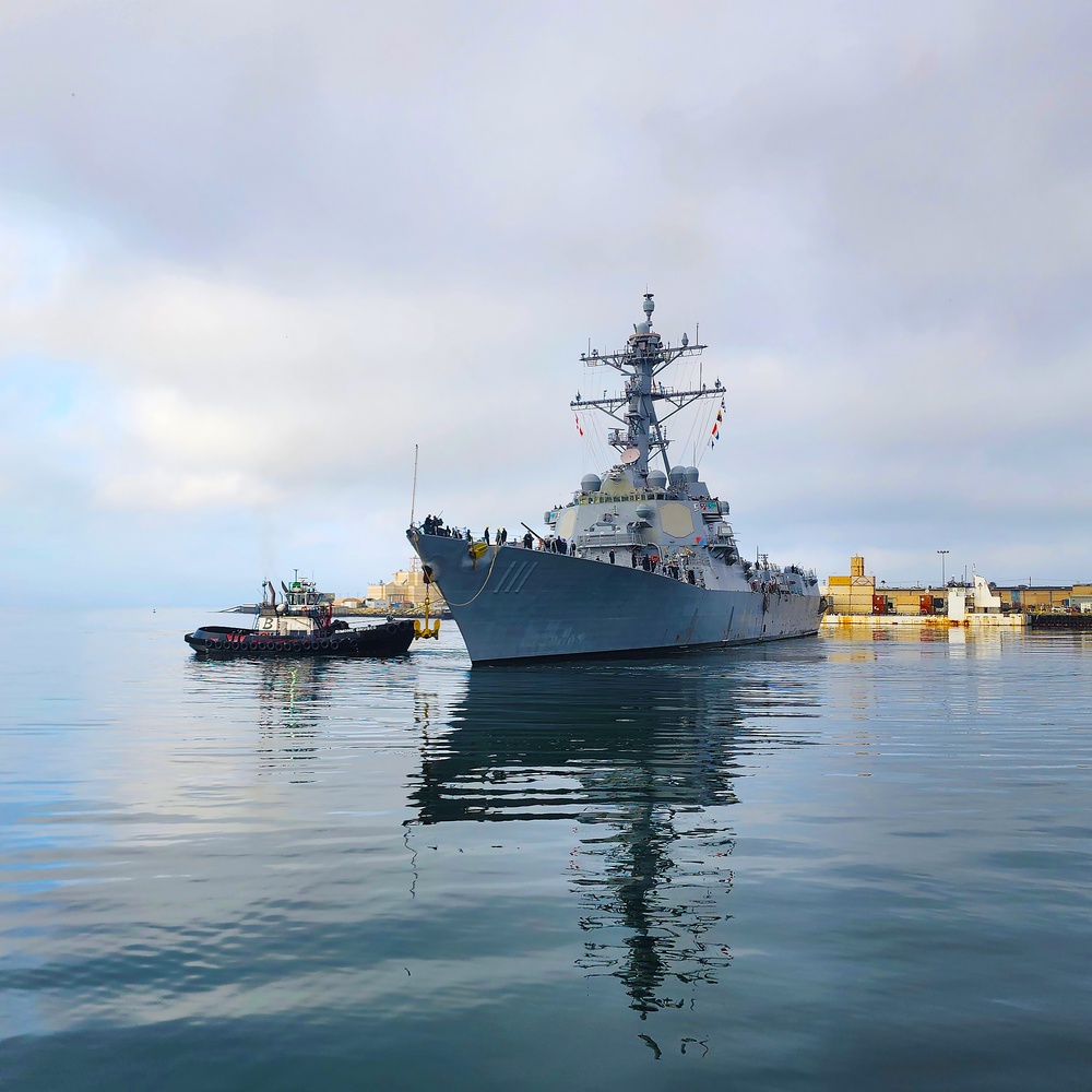 USS Spruance (DDG 111) conducts port call onboard Naval Base Ventura County