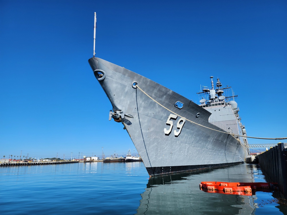 Honor and Glory: USS Princeton (CG 59) conducts port call onboard Port Hueneme
