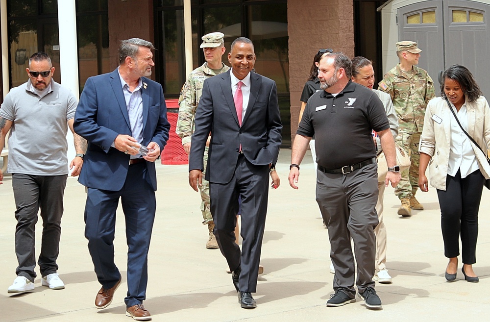 Armed Services YMCA Welcomes El Paso Mayor, Renard U. Johnson for a Tour of their Facilities