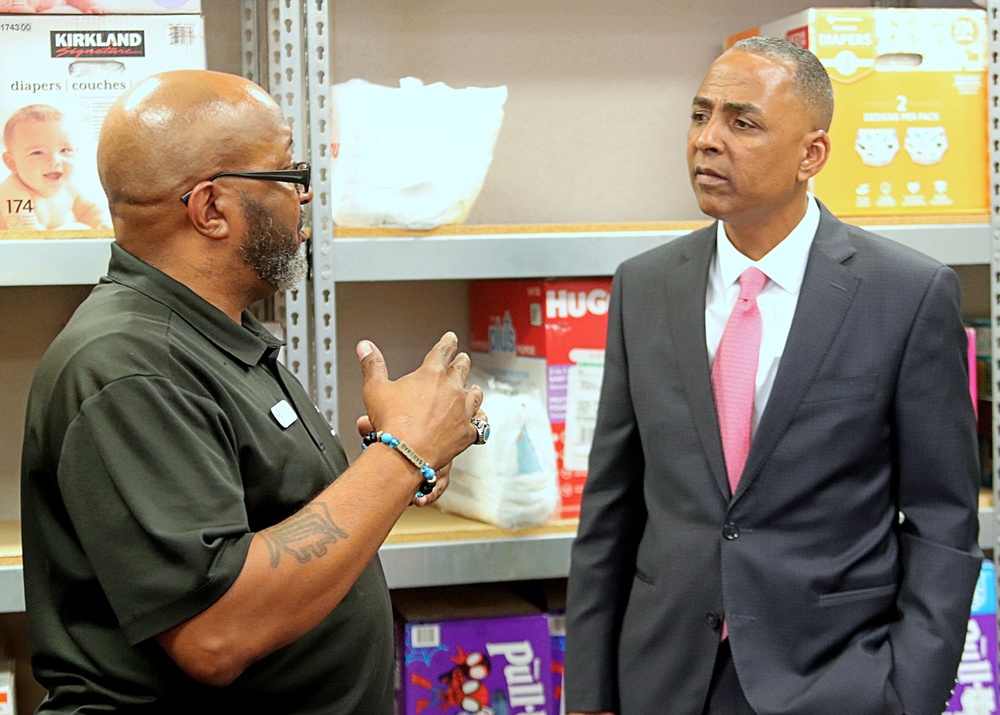 Armed Services YMCA Welcomes El Paso Mayor, Renard U. Johnson for a Tour of their Facilities
