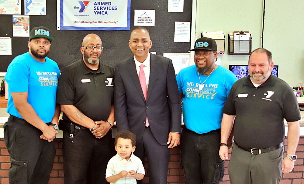 Armed Services YMCA Welcomes El Paso Mayor, Renard U. Johnson for a Tour of their Facilities
