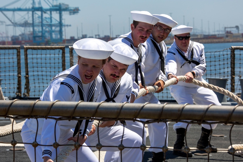 USS Carl M. Levin arrives in Los Angeles for LA Fleet Week