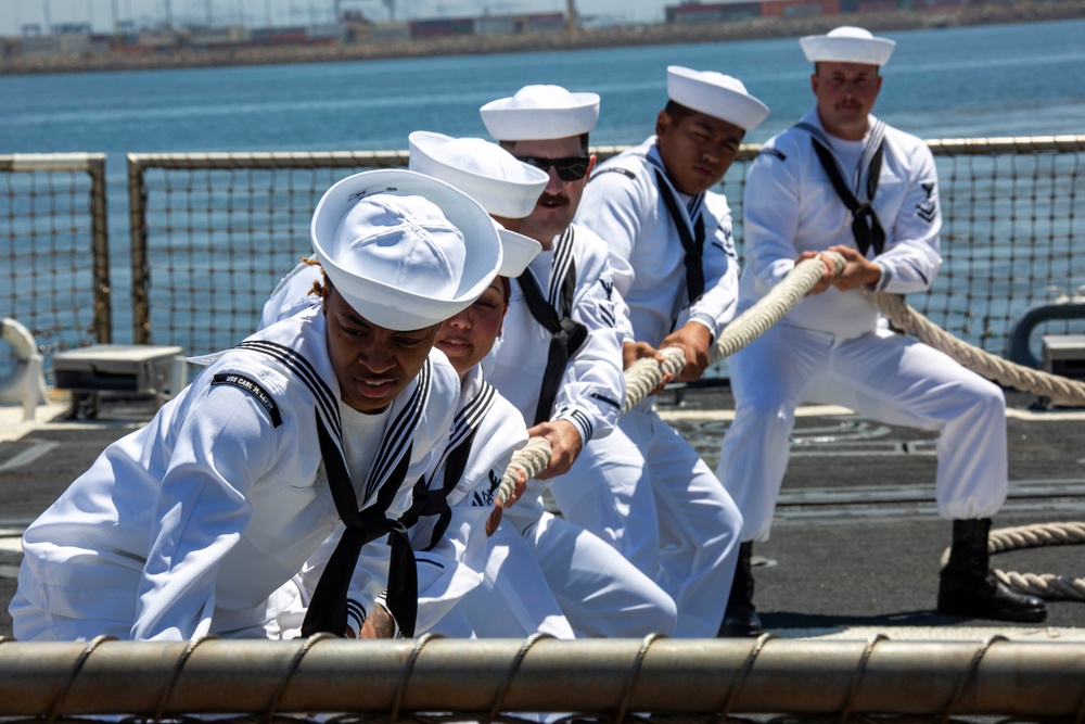 USS Carl M. Levin arrives in Los Angeles for LA Fleet Week