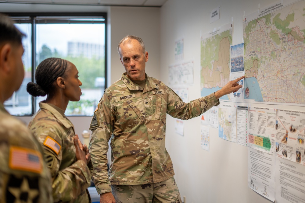 Army public affairs chief meets Task Force Phoenix teams
