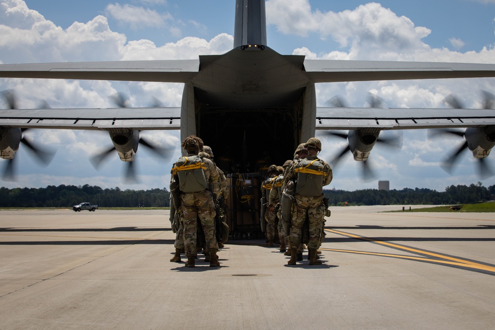 Pre-Jump Procedures Reinforce Readiness for XVIII Airborne Corps