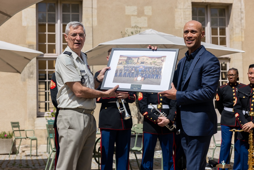 1st MARDIV Band Performs at Les Invalides, France
