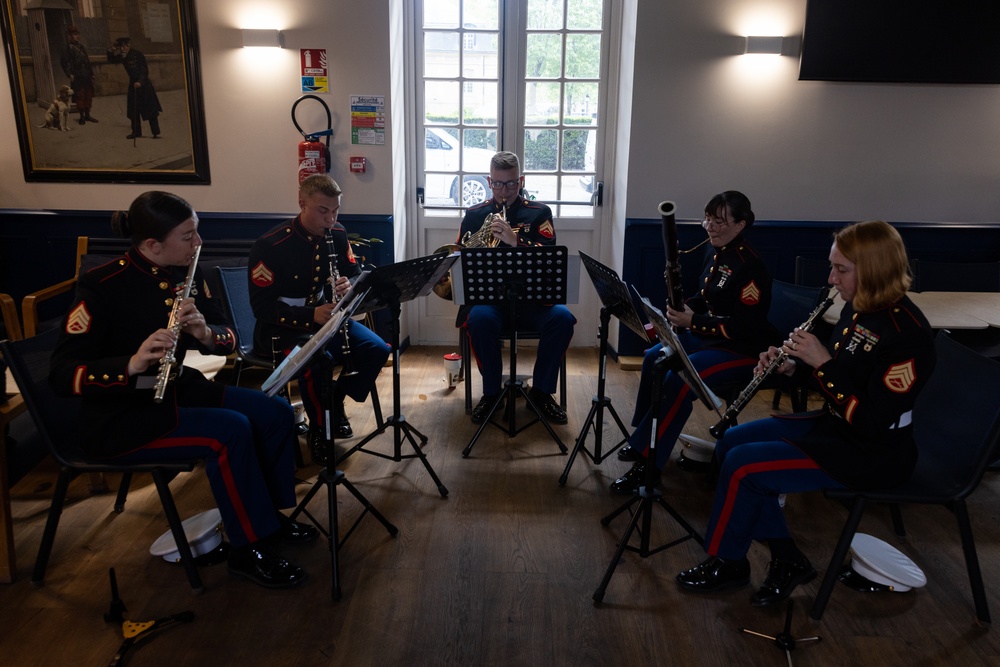 1st MARDIV Band Performs at Les Invalides, France
