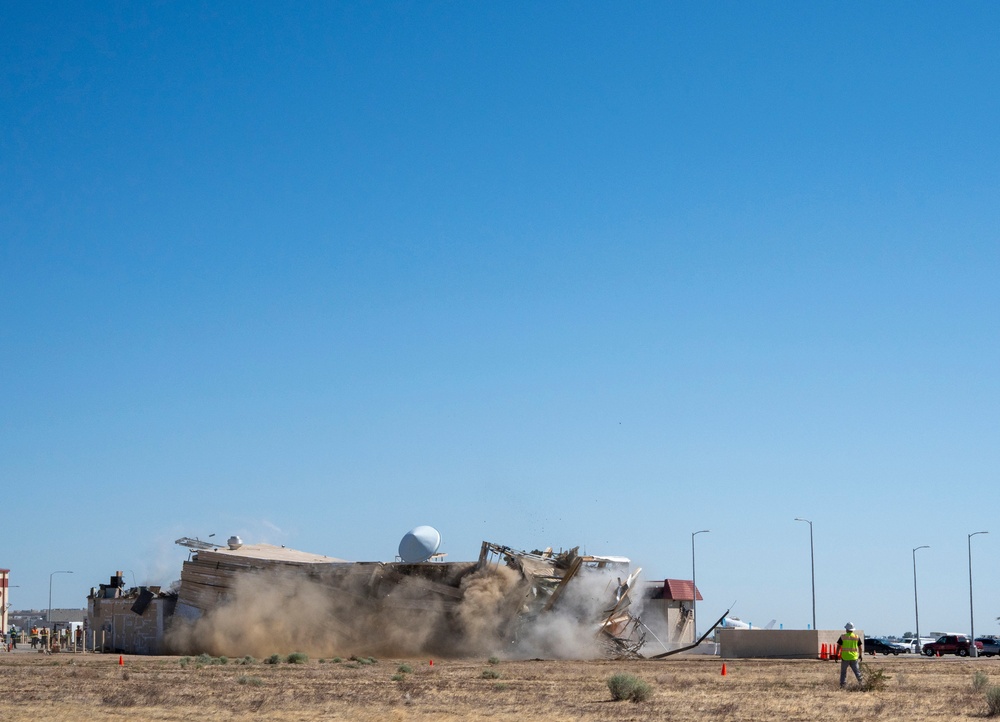 End of an era: USACE, Air Force remove aging tower at Plant 42