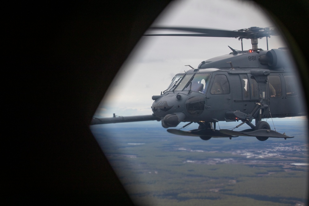 U.S. military conducts aerial refueling during Kodiak Mace 25