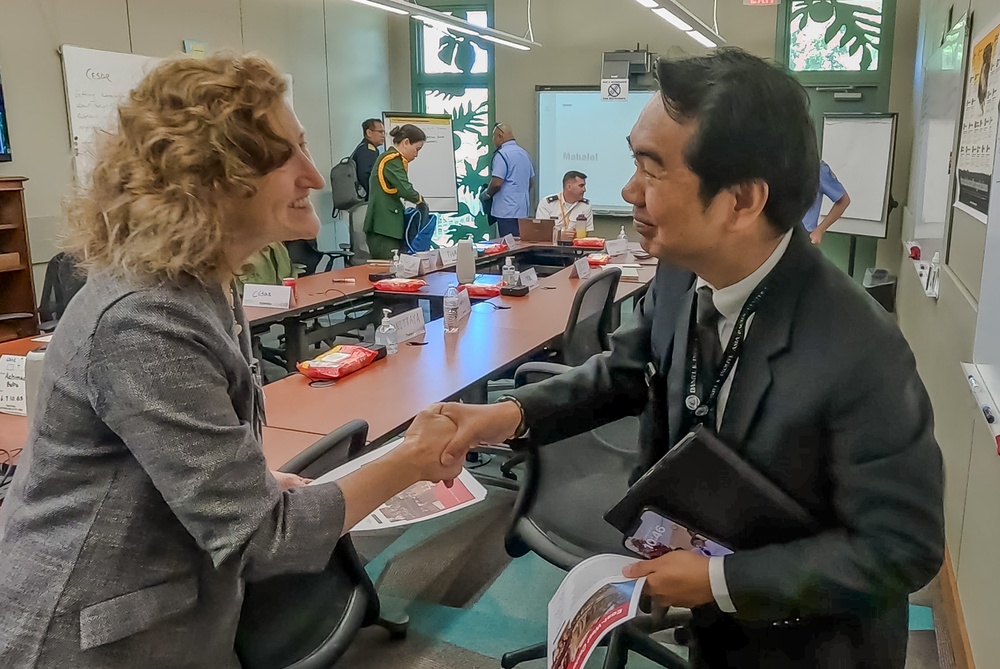 DKI APCSS Hosts Open House