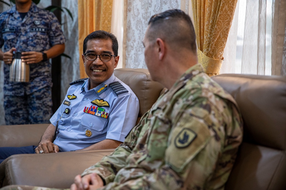 Roadmap for Success: Washington National Guard senior enlisted team visits Malaysia, Thailand to talk NCO development