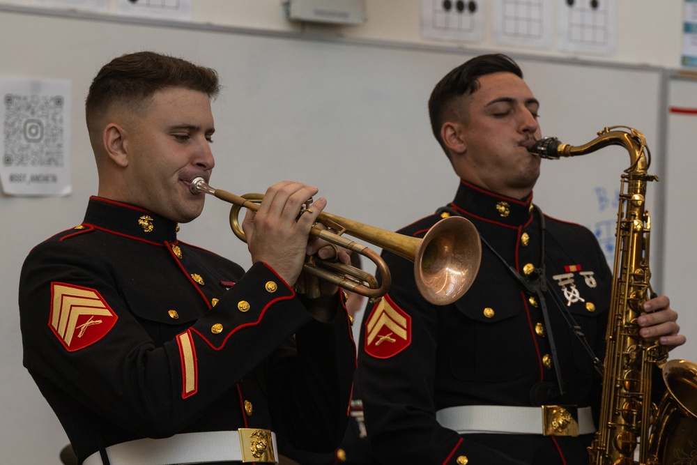 LAFW 25: 3rd MAW Band Visits Hawthorne High School