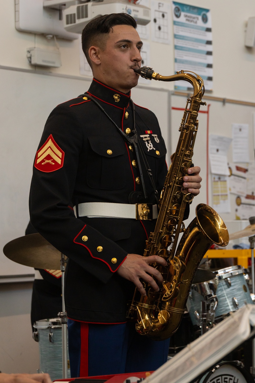 LAFW 25: 3rd MAW Band Visits Hawthorne High School