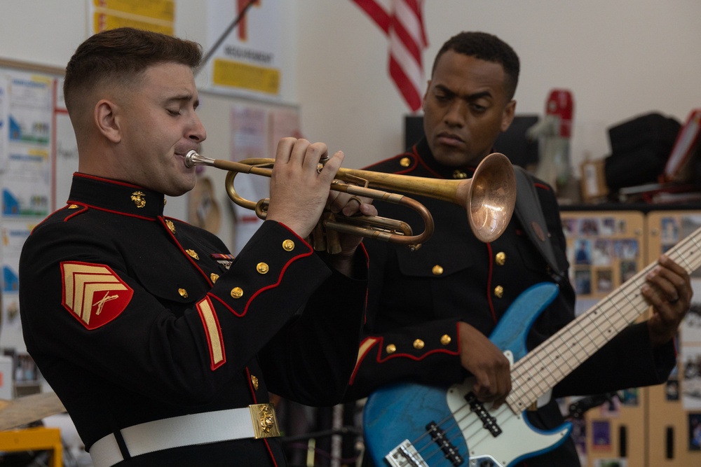 LAFW 25: 3rd MAW Band Visits Hawthorne High School