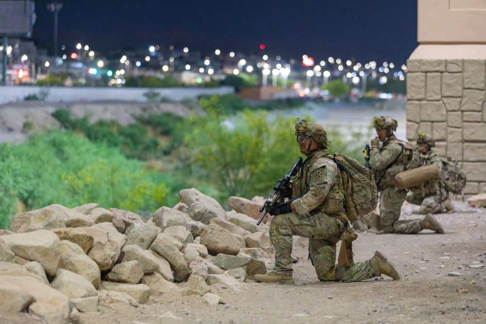 1-12 Infantry Regiment conducts patrol along the southern border