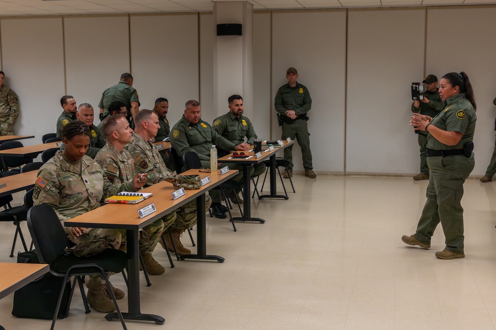 U.S. Northern Command General Guillot visits southern border