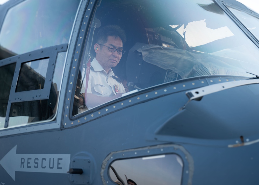 Japan Joint Staff tours CV-22 at Yokota
