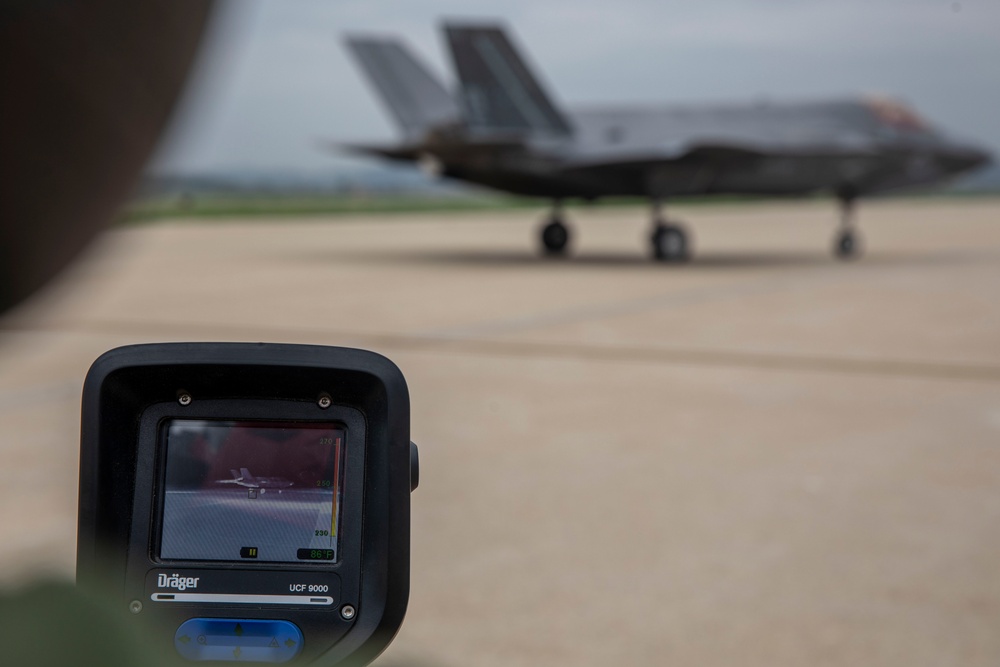 U.S. Marine Corps F-35Bs refuel at Osan Air Base