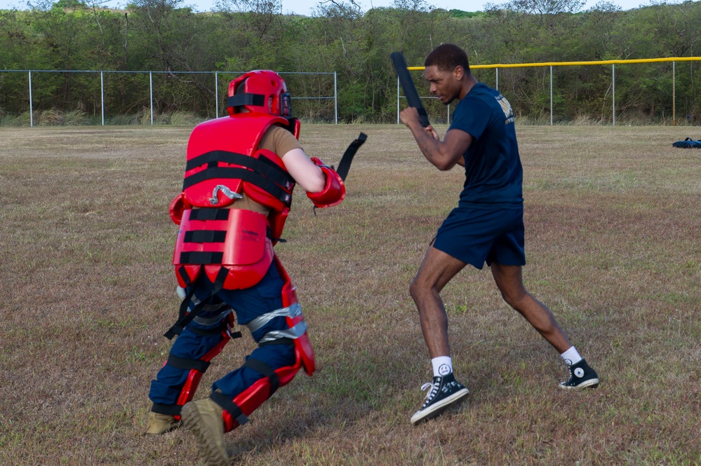 Frank Cable Sailors participate in Security Reaction Force Basic Training