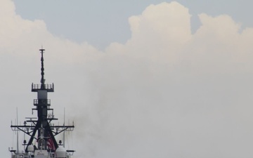 U.S. and Philippine Coast Guards Conduct Maritime Cooperative Activity