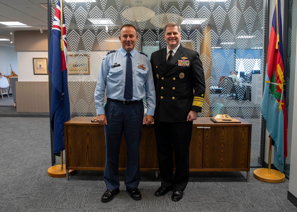 C7F Visits New Zealand Defence House