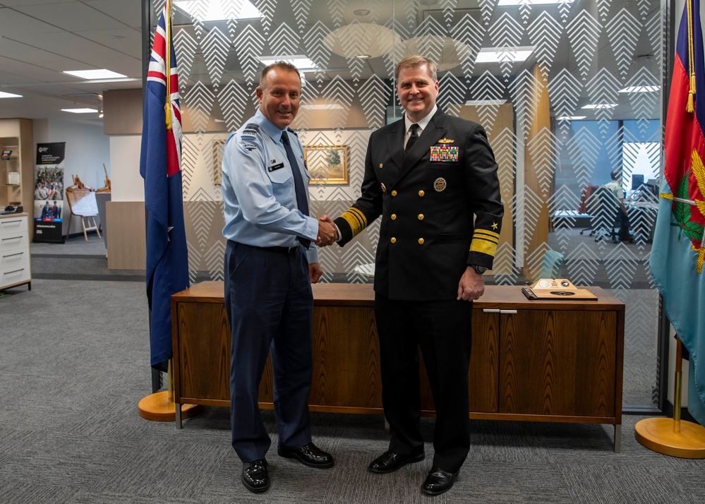 C7F Visits New Zealand Defence House