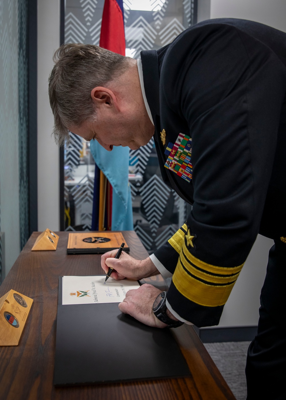 C7F Visits New Zealand Defence House