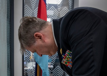 C7F Visits New Zealand Defence House