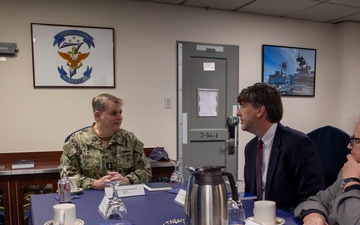 C7F Meets with U.S. Embassy New Zealand Aboard Blue Ridge