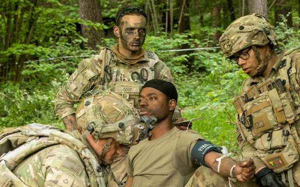 Army Conducts Blood Transfusion in Field During Exercise Combined Resolve 25-2
