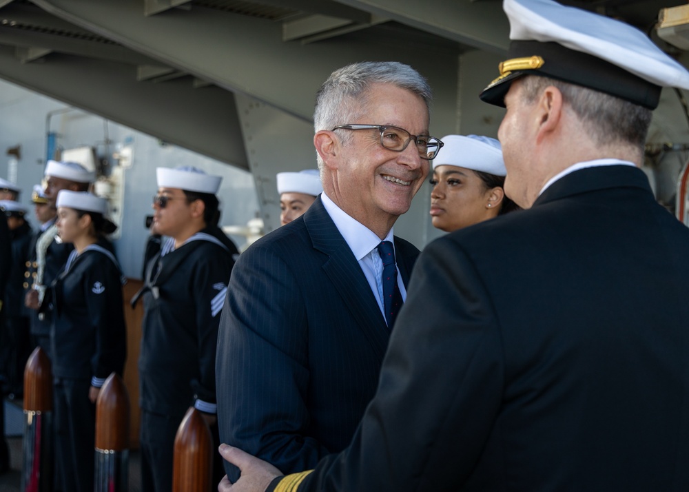 C7F Hosts Key Leader Engagement Aboard Blue Ridge